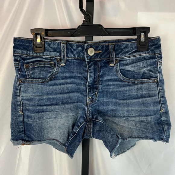 American Eagle Outfitters Shortie Denim Shorts, size 6 - Picture 1 of 7